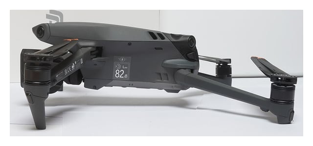 DJI Mavic 3 Pro, складений